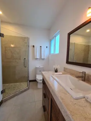 Un baño de Tortugas uno cero tres