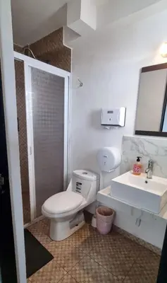 Un baño de Hotel El Eden 4 per 15