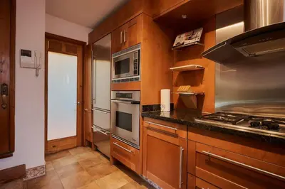 Una cocina o zona de cocina en Casa Dos Parques Pool Garden Design Location