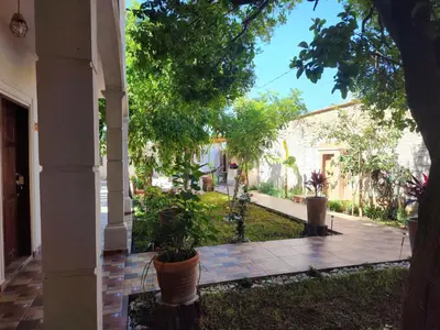 Jardín al aire libre en Quinta Cañada León