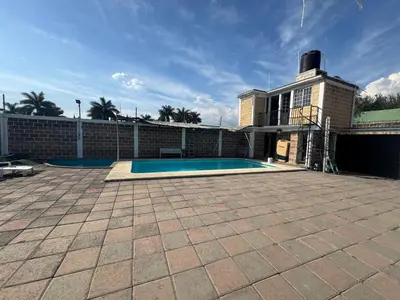 Piscina en o cerca de Jardín rubi