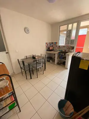 Zona de estar de Pequeño apartamento Aeropuerto CDMX