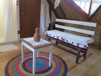 Cama o camas de una habitación en Habitación doble con baño y vista a la montaña