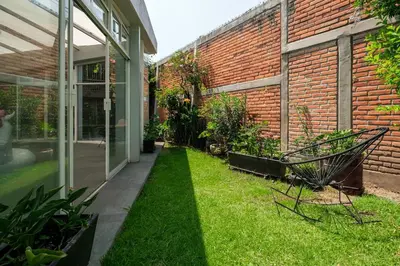 Jardín al aire libre en Senda Stays Oasis Pool House - 4BR, Next to Roma Sur
