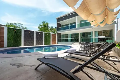 Piscina en o cerca de Villas Acapulco Punta Diamante