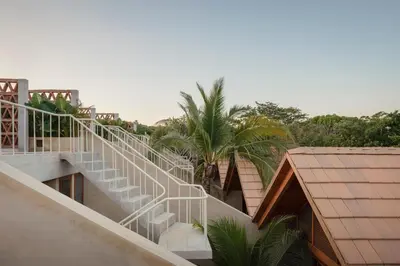 Un balcón o terraza de Casa Palmeras 2, Oasis House in Punta Zicatela