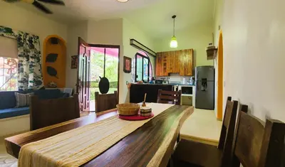 Una cocina o zona de cocina en Casa Rosa Paradise