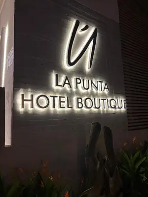 Certificado, premio, señal o documento que está expuesto en ÚNICO LA PUNTA HOTEL BOUTIQUE Beach club