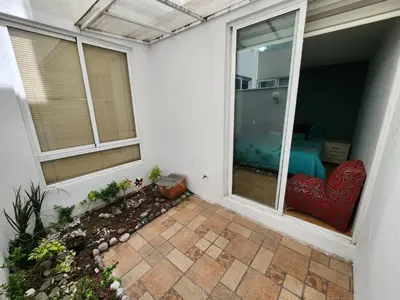 Jardín al aire libre en Suite Privada con Terraza y Baño, 5 min Six Flags