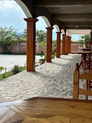 Un balcón o terraza de Hotel del Pueblo