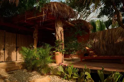 Jardín al aire libre en Punta Mozambique - Glamping de lujo con AC