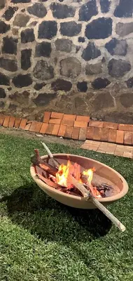 Barbacoa disponible para clientes en la casa o chalet