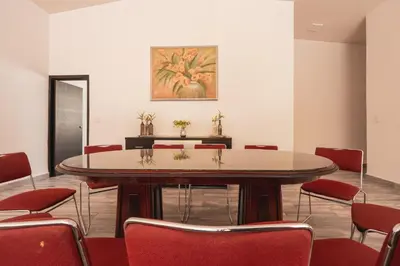 Zona business o sala de conferencias en Gran casa con alberca climatizada jacuzzi y asador