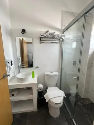 Un baño de Galaxy suites