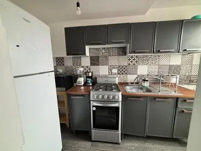Una cocina o zona de cocina en Departamento a 5 minutos del Estadio GNP