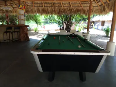 Mesa de billar en Mondala Hostal Carrizalillo