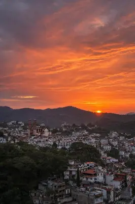 Amanecer o atardecer desde la casa o chalet o alrededores