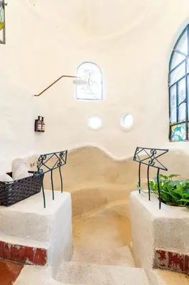 Zona de estar de Casa Gaudí en Tepoztlán