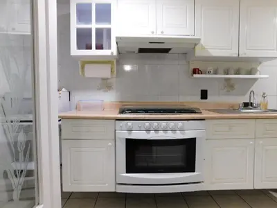 Una cocina o zona de cocina en Hospedaje GNP & Autódromo