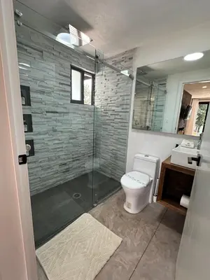 Un baño de Casa Madera 1C