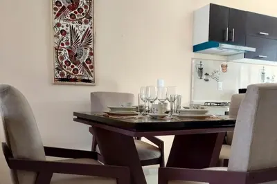 Una cocina o zona de cocina en Spacious and private apartment