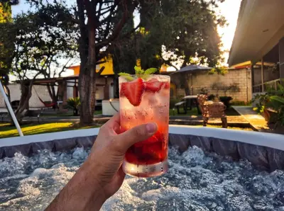 Bebidas en Sólo para ti, jacuzzi, gran jardín, fogata y palapa