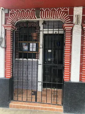 Fachada o entrada de Alas Host