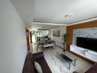 Una televisión o centro de entretenimiento en Cabañas El Rincón de los Sueños