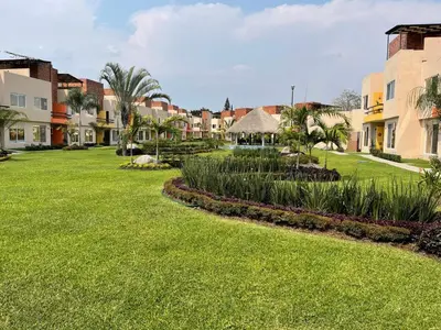 Jardín al aire libre en Casa Azul de descanso, alberca, billar, asador y roof garden privado