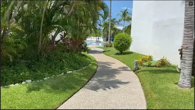 Jardín al aire libre en Departamento en Acapulco Diamante