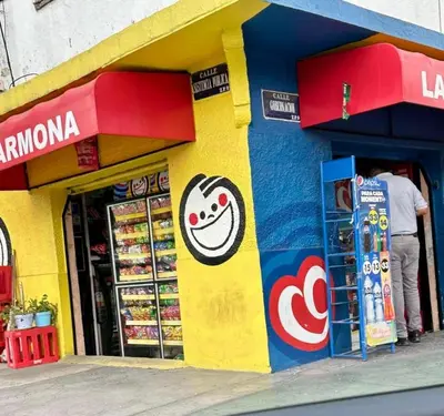 Supermercado u otro tipo de tienda en el apartamento o alrededores