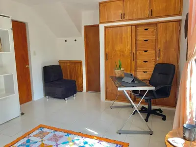 Zona de estar de Espacios Livemarlu casa de huéspedes