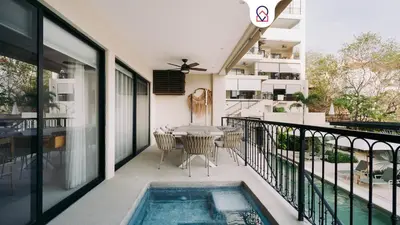 Un balcón o terraza de Palmas Apartment with Private Pool in Huatulco Bays