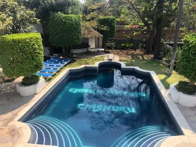 Piscina en o cerca de Luna Azul