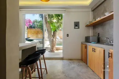 Una cocina o zona de cocina en Unmatched And New Studio Apartment Center La Punta