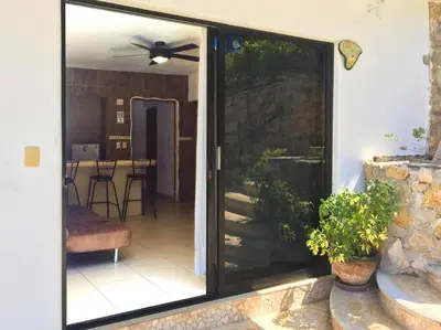 Plano de Villa Palmitas acogedor departamento nivel piscina gigante jardines