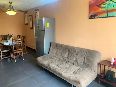 Zona de estar de Entire House in a Beautiful Private Subdivision