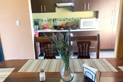 Una cocina o zona de cocina en Entire House in a Beautiful Private Subdivision
