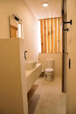 Un baño de Casa Limon 2 bedrooms pool AC La Punta