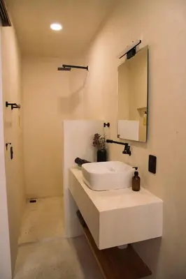 Un baño de Casa Limon 2 bedrooms pool AC La Punta
