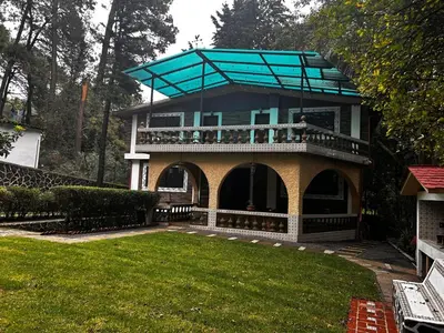Jardín al aire libre en Casa del Bosque - Hermosa y Cálida Cabaña en Huitzilac - 22 huéspedes