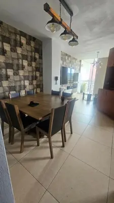 Una televisión o centro de entretenimiento en Depa popo