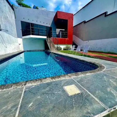 Casa con alberca en Morelos