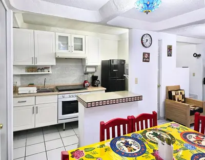 Una cocina o zona de cocina en Casa Chinelo Alberca Wifi cerca hospital ISSSTE UTEZ DIEZ