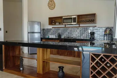 Una cocina o zona de cocina en Casa Cumbres - Ocean View