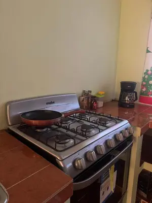 Una cocina o zona de cocina en Hospedaje Casa Noah
