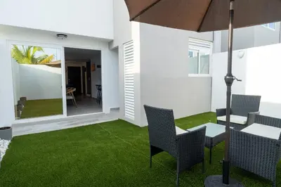 Un patio o zona al aire libre en Condominio en Acapulco con acceso a club de playa