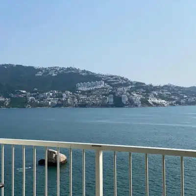 Suite Frontal a Pie de Playa con Terraza Panorámica