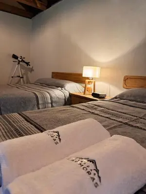 Cama o camas de una habitación en cabaña de adobe las moras