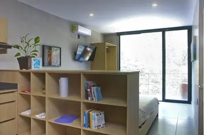 Biblioteca en el apartamento
